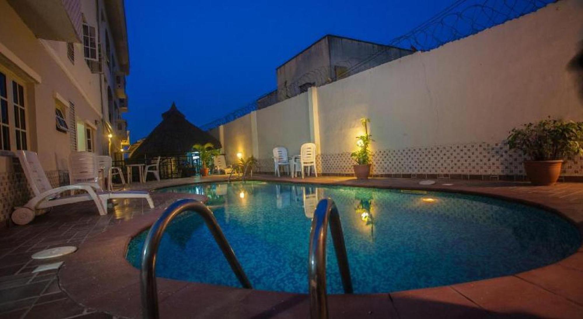 Room In Lodge - Apartment Royale Hotel-3 Bd Apartment Ikeja Exterior foto